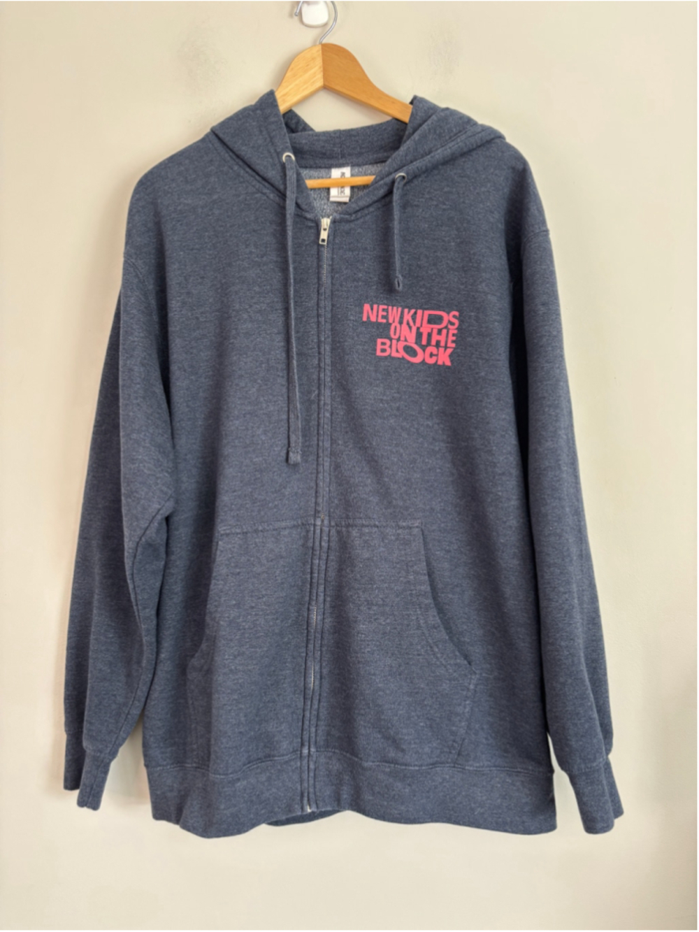 New Kids On The Block NKOTB The Total Package Tour 2017 Hoodie Size L Navy Pink